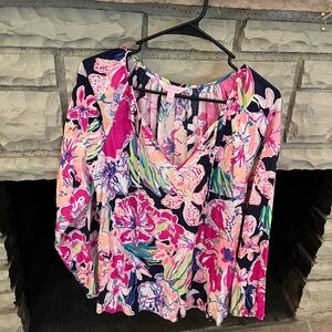 Size large Willa top. Excellent condition.